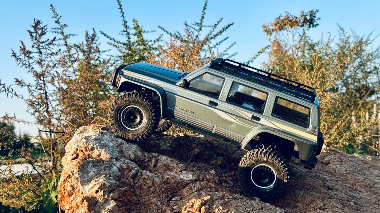 How do you fix the scratches on the shell of the YIKONG YK4107 RC Climber?