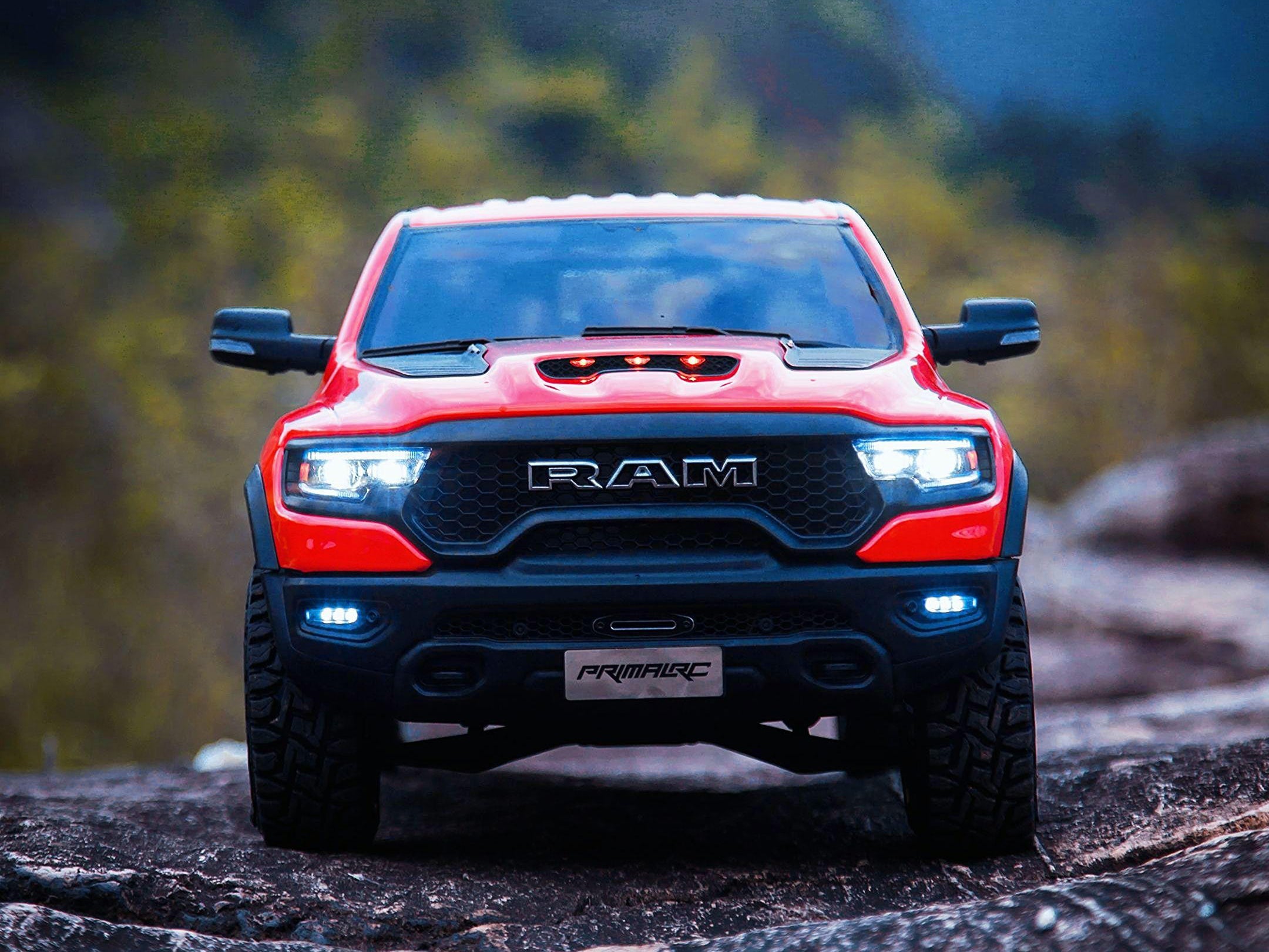 the size differences between Tractionhobby (KM) RAM1500 and F150